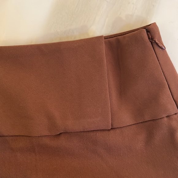 Aritzia brown mini skirt - Picture 3 of 4